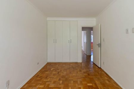 Apartamento à venda com 240m², 3 quartos e 1 vaga Apartamento à venda com 240m², 3 quartos e 1 vagaSuíte