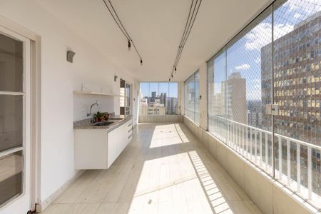 Apartamento à venda com 240m², 3 quartos e 1 vaga Apartamento à venda com 240m², 3 quartos e 1 vagaVaranda da Sala