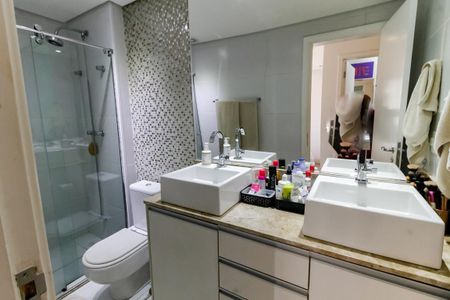 Apartamento à venda com 62m², 2 quartos e 1 vaga Apartamento à venda com 62m², 2 quartos e 1 vagaBanheiro da Suíte