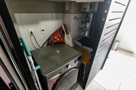 Apartamento à venda com 62m², 2 quartos e 1 vaga Apartamento à venda com 62m², 2 quartos e 1 vagaÁrea de Serviço