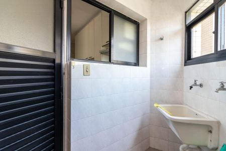 Apartamento à venda com 105m², 3 quartos e 3 vagas Apartamento à venda com 105m², 3 quartos e 3 vagasÁrea de Serviço