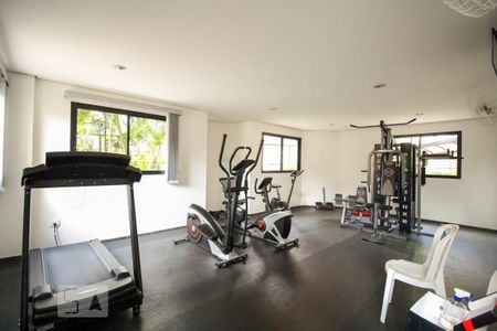 Apartamento à venda com 105m², 3 quartos e 3 vagas Apartamento à venda com 105m², 3 quartos e 3 vagasÁrea comum - Academia