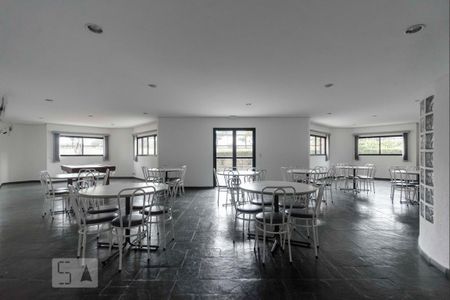 Apartamento à venda com 105m², 3 quartos e 3 vagas Apartamento à venda com 105m², 3 quartos e 3 vagasÁrea comum - Salão de festas