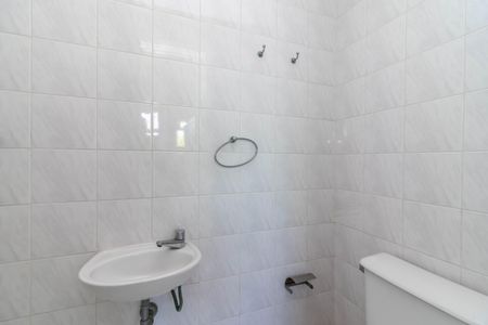 Apartamento à venda com 105m², 3 quartos e 3 vagas Apartamento à venda com 105m², 3 quartos e 3 vagasBanheiro de Serviço