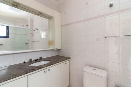 Apartamento à venda com 105m², 3 quartos e 3 vagas Apartamento à venda com 105m², 3 quartos e 3 vagasBanheiro da Suíte