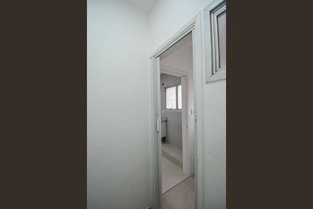 Banheiro de serviço de apartamento à venda com 2 quartos, 70m² em Rudge Ramos, São Bernardo do Campo