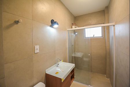 Banheiro social de apartamento à venda com 2 quartos, 70m² em Rudge Ramos, São Bernardo do Campo