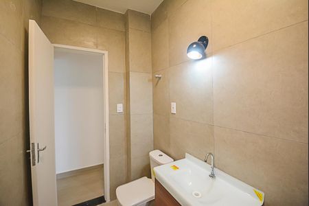 Apartamento à venda com 70m², 2 quartos e 1 vaga Apartamento à venda com 70m², 2 quartos e 1 vagaBanheiro social