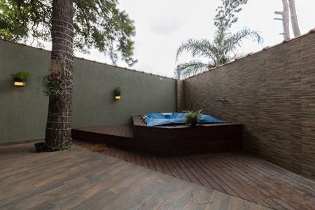 Casa à venda com 260m², 3 quartos e 3 vagasQuintal