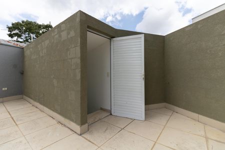 Casa à venda com 260m², 3 quartos e 3 vagasEscada