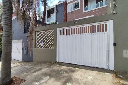 Casa à venda com 260m², 3 quartos e 3 vagasFachada