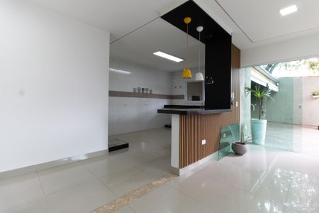 Casa à venda com 260m², 3 quartos e 3 vagasCozinha