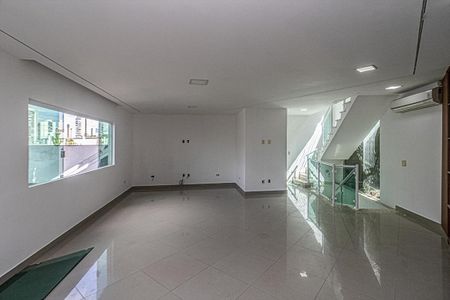 sala_3 de casa para alugar com 3 quartos, 260m² em Bosque da Saúde, São Paulo