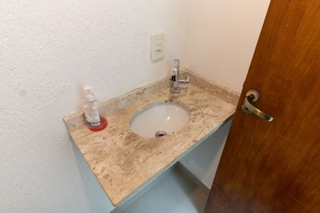 Casa à venda com 260m², 3 quartos e 3 vagasLavabo