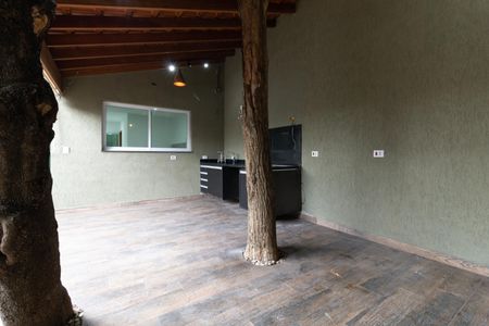 Casa à venda com 260m², 3 quartos e 3 vagasQuintal