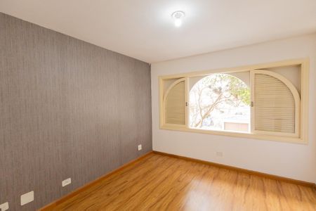 Casa para alugar com 638m², 3 quartos e 4 vagas Casa para alugar com 638m², 3 quartos e 4 vagasSuíte 2