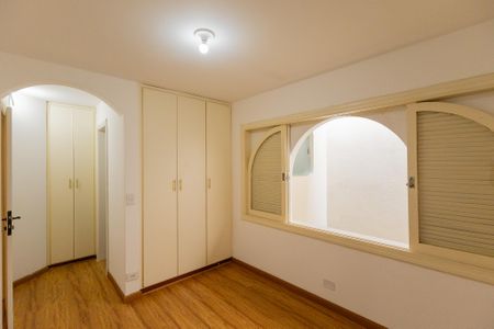 Casa para alugar com 638m², 3 quartos e 4 vagas Casa para alugar com 638m², 3 quartos e 4 vagasSuíte 1