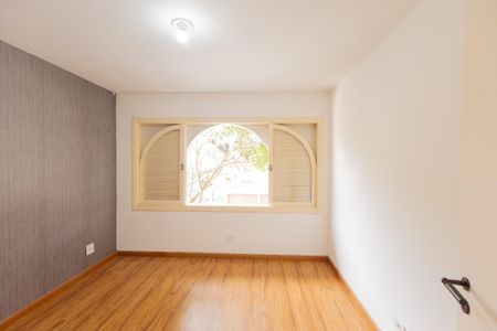 Casa para alugar com 638m², 3 quartos e 4 vagas Casa para alugar com 638m², 3 quartos e 4 vagasSuíte 2