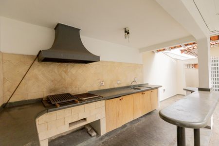 Casa para alugar com 638m², 3 quartos e 4 vagas Casa para alugar com 638m², 3 quartos e 4 vagasÁrea comum - Churrasqueira