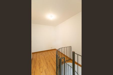 Casa para alugar com 638m², 3 quartos e 4 vagas Casa para alugar com 638m², 3 quartos e 4 vagasHall de Distribuição Quartos de Serviço