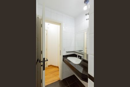 Casa para alugar com 638m², 3 quartos e 4 vagas Casa para alugar com 638m², 3 quartos e 4 vagasBanheiro da Suíte