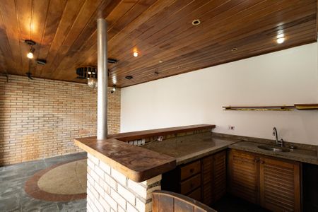 Casa para alugar com 638m², 3 quartos e 4 vagas Casa para alugar com 638m², 3 quartos e 4 vagasÁrea comum - Salão de Festas