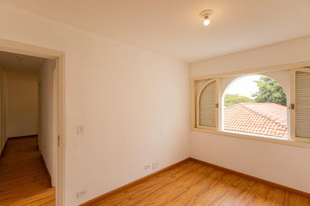 Casa para alugar com 638m², 3 quartos e 4 vagas Casa para alugar com 638m², 3 quartos e 4 vagasQuarto de Serviço 3