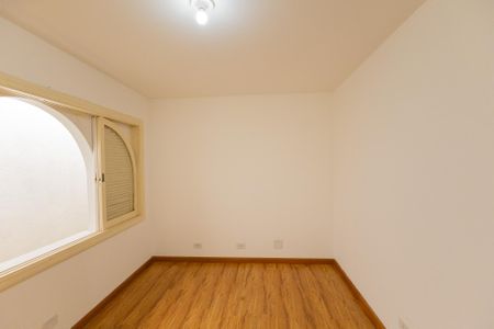 Casa para alugar com 638m², 3 quartos e 4 vagas Casa para alugar com 638m², 3 quartos e 4 vagasSuíte 1