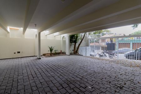 Casa para alugar com 638m², 3 quartos e 4 vagas Casa para alugar com 638m², 3 quartos e 4 vagasGaragem