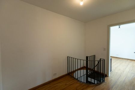 Casa para alugar com 638m², 3 quartos e 4 vagas Casa para alugar com 638m², 3 quartos e 4 vagasHall de Distribuição Quartos de Serviço