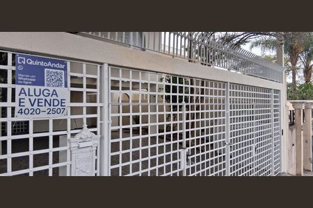 Casa para alugar com 638m², 3 quartos e 4 vagas Casa para alugar com 638m², 3 quartos e 4 vagasFachada