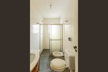 Casa para alugar com 638m², 3 quartos e 4 vagas Casa para alugar com 638m², 3 quartos e 4 vagasBanheiro de serviço 2