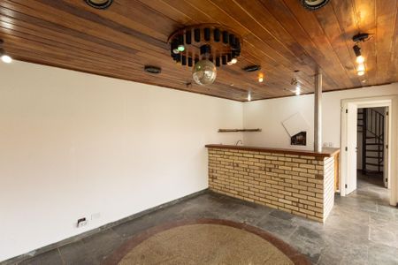 Casa para alugar com 638m², 3 quartos e 4 vagas Casa para alugar com 638m², 3 quartos e 4 vagasÁrea comum - Salão de Festas