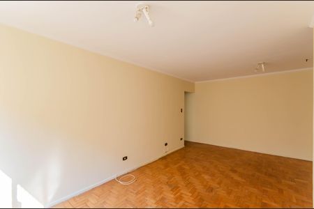 Apartamento à venda com 93m², 2 quartos e 1 vaga Apartamento à venda com 93m², 2 quartos e 1 vagaSala