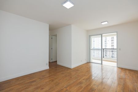 Sala de apartamento para alugar com 3 quartos, 70m² em Vila Suzana, São Paulo