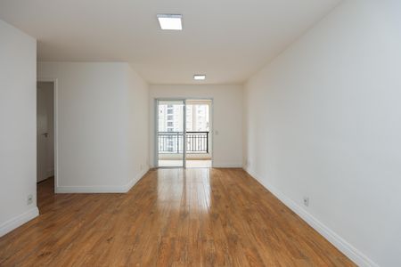 Sala de apartamento para alugar com 3 quartos, 70m² em Vila Suzana, São Paulo