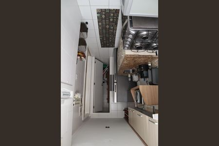 Apartamento para alugar com 70m², 2 quartos e 1 vagaCOZINHA