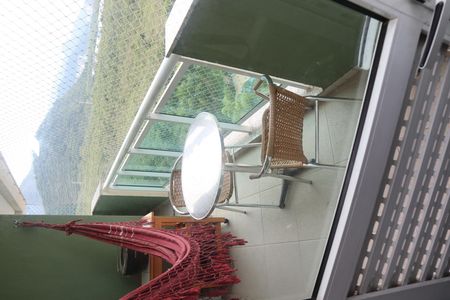 Apartamento para alugar com 70m², 2 quartos e 1 vagaAREA EXTERNA