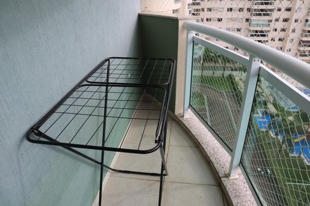 Apartamento para alugar com 70m², 2 quartos e 1 vagaVARANDA  EXTERNA