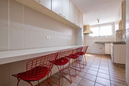 Apartamento à venda com 118m², 3 quartos e 1 vaga Apartamento à venda com 118m², 3 quartos e 1 vagaCozinha