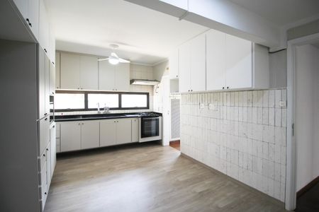 Apartamento à venda com 185m², 3 quartos e 3 vagasCozinha