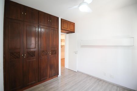 Apartamento à venda com 185m², 3 quartos e 3 vagasSuíte 2