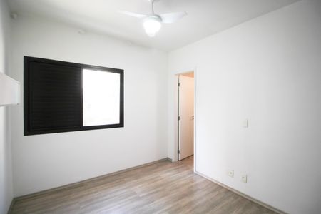 Apartamento à venda com 185m², 3 quartos e 3 vagasSuíte 2