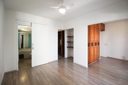 Apartamento à venda com 185m², 3 quartos e 3 vagasSuíte 1