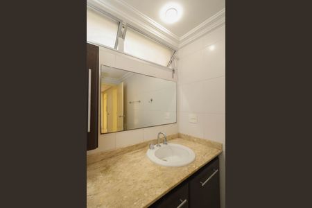 Apartamento para alugar com 129m², 3 quartos e 1 vaga Apartamento para alugar com 129m², 3 quartos e 1 vagaBanheiro Social