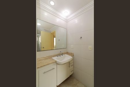 Apartamento para alugar com 129m², 3 quartos e 1 vaga Apartamento para alugar com 129m², 3 quartos e 1 vagaBanheiro da Suíte