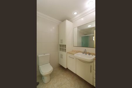 Apartamento para alugar com 129m², 3 quartos e 1 vaga Apartamento para alugar com 129m², 3 quartos e 1 vagaBanheiro da Suíte