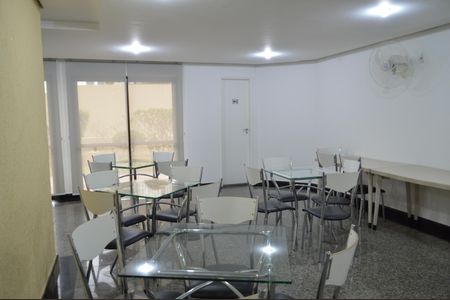 Apartamento para alugar com 67m², 3 quartos e 1 vagaÁrea comum