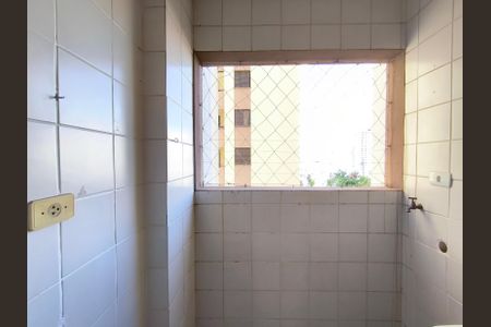 Apartamento para alugar com 67m², 3 quartos e 1 vagaÁrea de Serviço