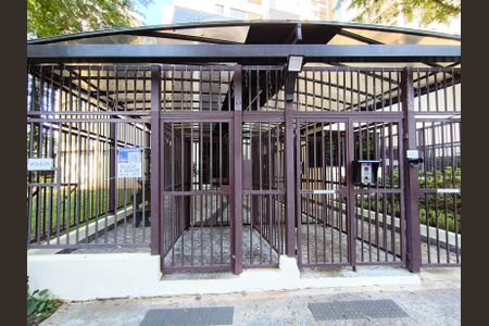 Apartamento para alugar com 67m², 3 quartos e 1 vagaFachada + Plaquinha